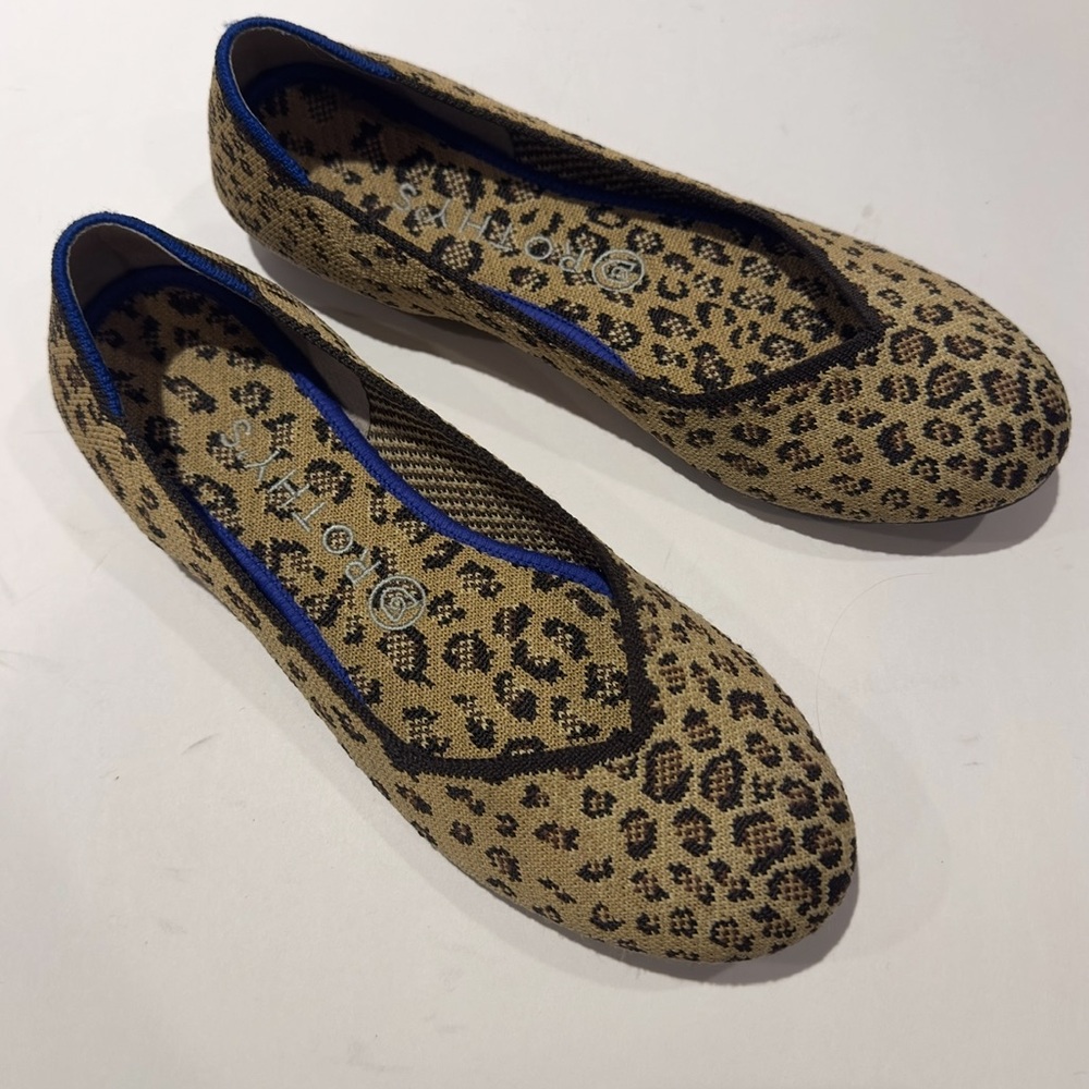 Rothy’s The Flat Round Retired Cheetah Leopard Mocha Spot Ballet Flats - Picture 3 of 6